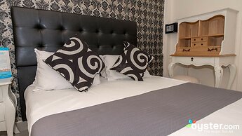 Central Hotel