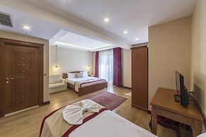 Lalinn Hotel