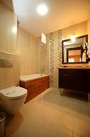 Lalinn Hotel