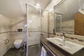 Lalinn Hotel