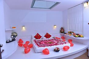 Westwood Riverside Garden Resort