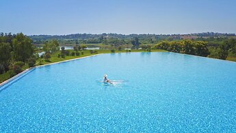 InterContinental Heilong Lake by IHG