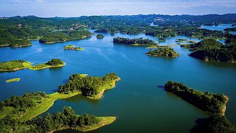 InterContinental Heilong Lake by IHG