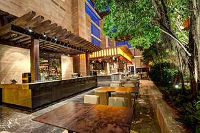 InterContinental Heilong Lake by IHG