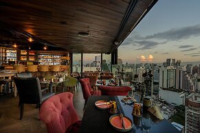 Montraj Continent Sukhumvit Bangkok
