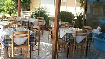 Roxani Hotel