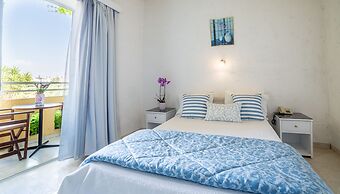 Roxani Hotel
