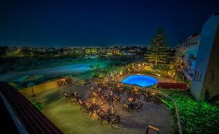 Roxani Hotel