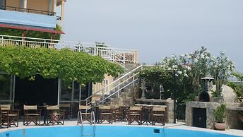Roxani Hotel