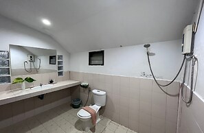 Lanta Nice Beach Resort