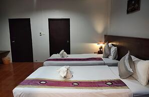 Lanta Nice Beach Resort