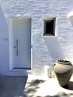 Fragoulis Village