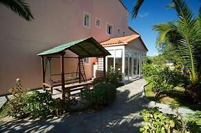 Nostos Studios & Apartments
