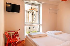 Boutique Hostel Forum