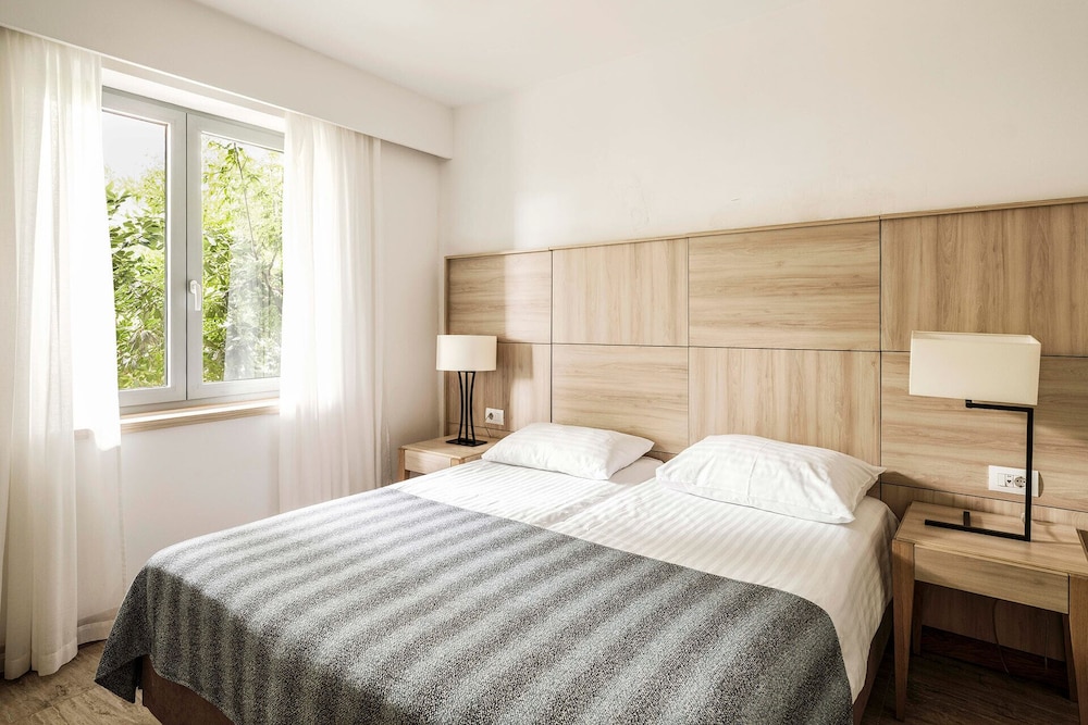 Zaton Holiday Resort Apartments