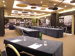 Hotel Tiber Rooftop & Wellness