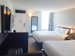 Motel 6 Brooks, AB