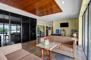 Motel 6 Brooks, AB