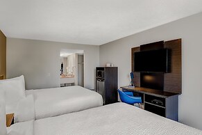 Motel 6 Brooks, AB
