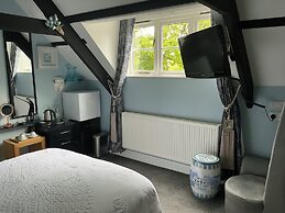 Cherrywood Lodge