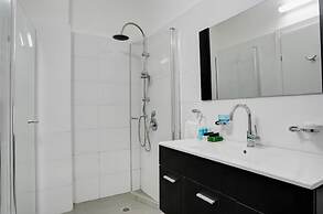 Geula Suites