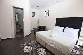 Geula Suites