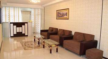 Avand Hotel