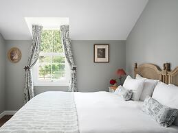 Meikleour Arms Hotel and Restaurant