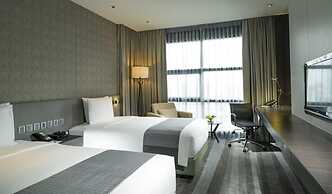 Holiday Inn Bangkok Sukhumvit by IHG