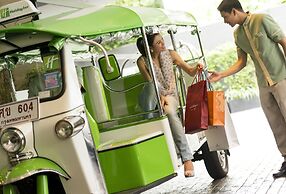 Holiday Inn Bangkok Sukhumvit by IHG