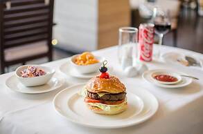 Holiday Inn Bangkok Sukhumvit by IHG