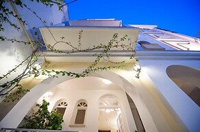 Alba Hotel