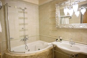 Achtis Boutique Hotel