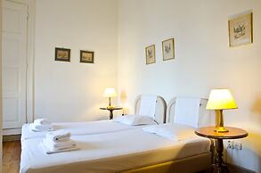 Hotel Omiros
