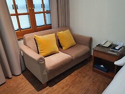 Karak Tourist Hotel