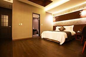 Karak Tourist Hotel