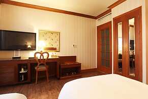 Karak Tourist Hotel