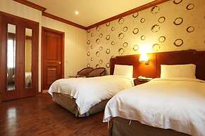 Karak Tourist Hotel