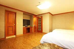 Karak Tourist Hotel