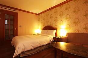 Karak Tourist Hotel