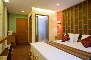 Golden House BTS Chidlom Bangkok