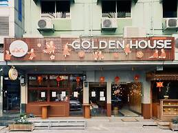 Golden House BTS Chidlom Bangkok