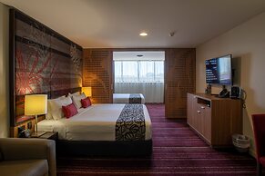 Mantra Gladstone