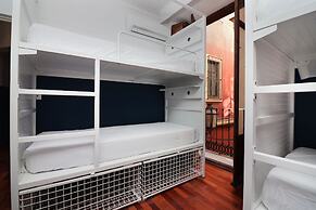 Feel Hostels City Center
