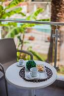 Sarantis Hotel