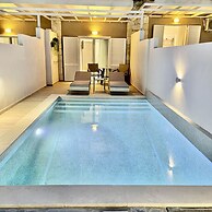 Sarantis Hotel
