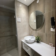 Sarantis Hotel