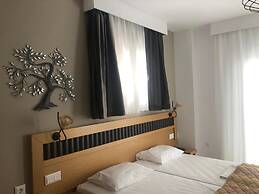 Sarantis Hotel