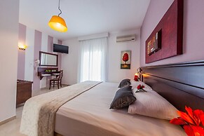 Sarantis Hotel