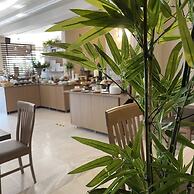Sarantis Hotel